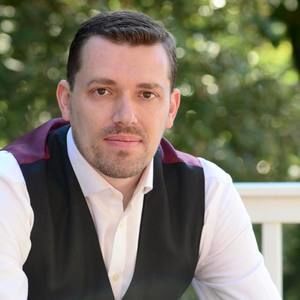 Meet your Posher, John